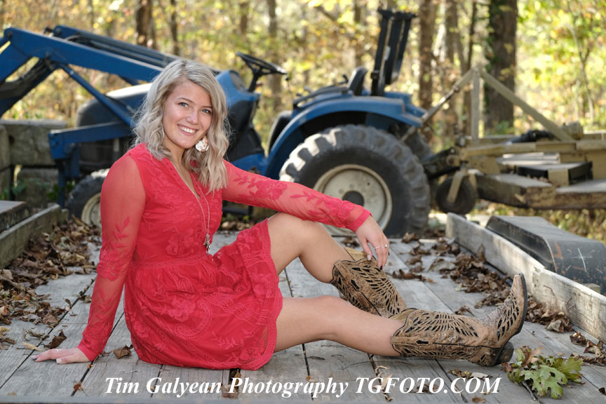 farm,girl,tractor,classy,paola,location,rustic,natural,outdoors,affordable,professional,louisburg,when,graduation,fun